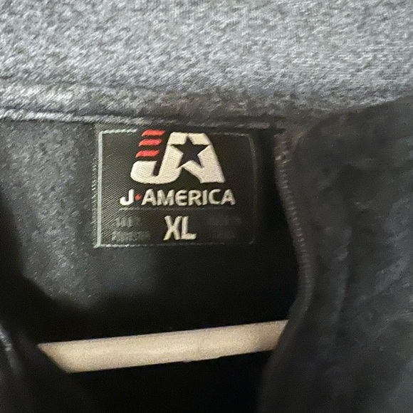 Advocare pullover 1/4 zip. - Picture 2 of 3